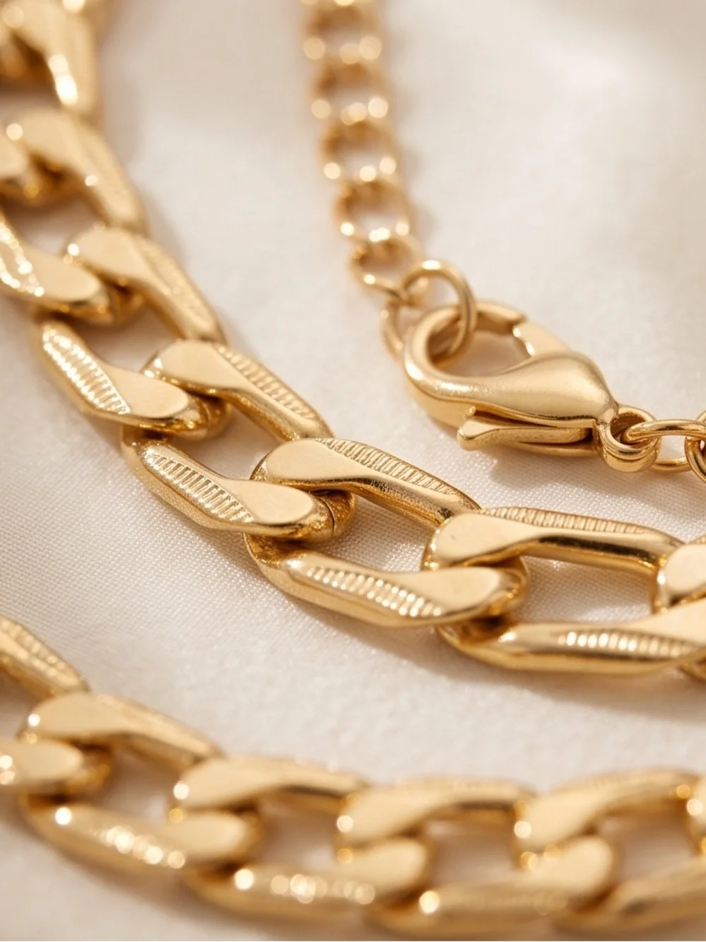 Men's Ladies Gold-Toned Curb Chain Link Bracelet New